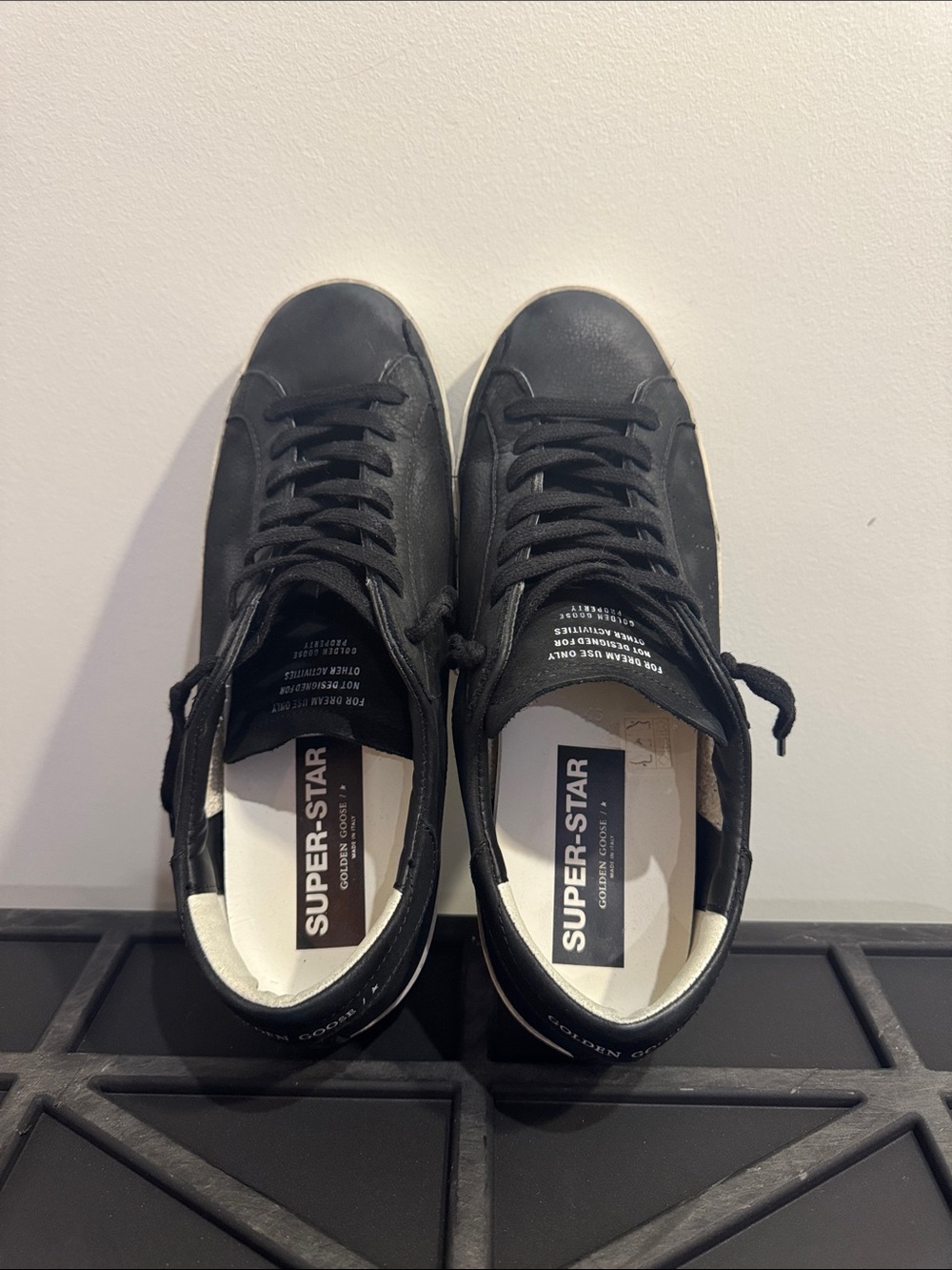 Golden Goose Men's Black Low-Top Sneakers - Picture 4 of 7